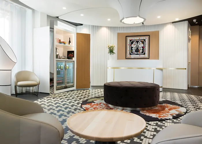 Hotel Pastel Paris